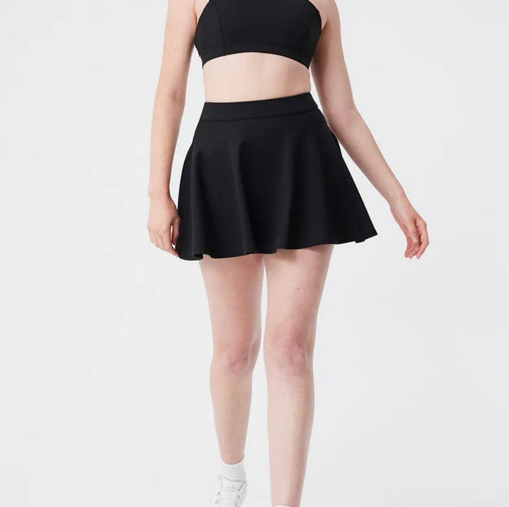 Outdoor Voices Flow 3" skort